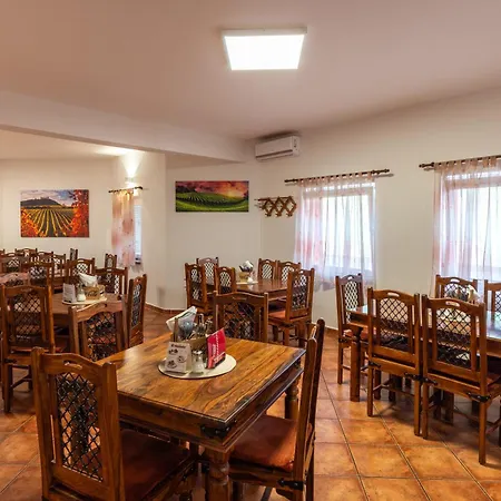 Restaurace A U Jessyho Pensión Perná